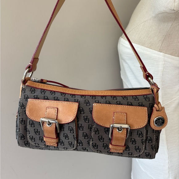 Dooney & Bourke Black and Tan Shoulder Bag with Pockets - Picture 9 of 16